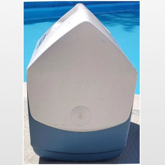Vtg Igloo Playmate Cooler 16 qt Elite Maxcold Blue & White 30 CanOutdoor Logo - Picture 6 of 14